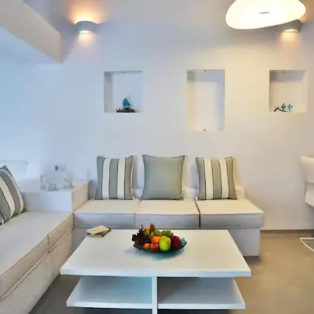 Carpis Villa With Caldera Views And Private Jacuzzi In Fira Vila Fira (Santorini)