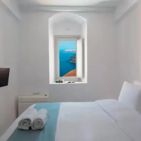 Carpis Villa With Caldera Views And Private Jacuzzi In Fira *